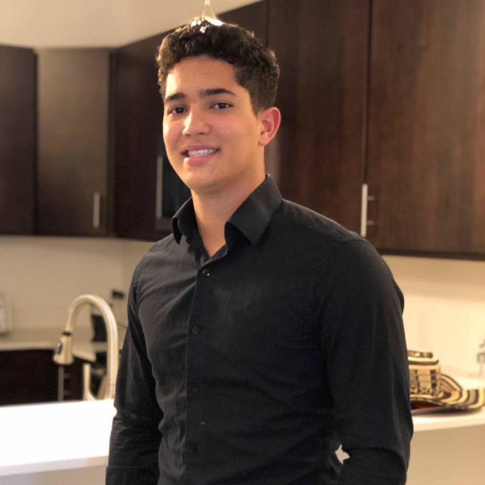 Meet your Posher, Ayrton